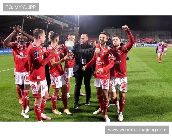 布雷斯特主力门将缺阵，摩纳哥客场表现不稳或送机会