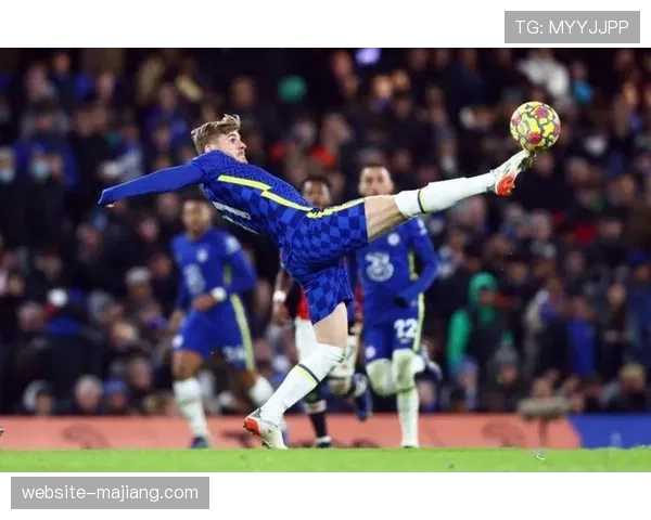 巴黎圣日耳曼边锋巴尔科拉重返合练，欧冠关键战复出在即